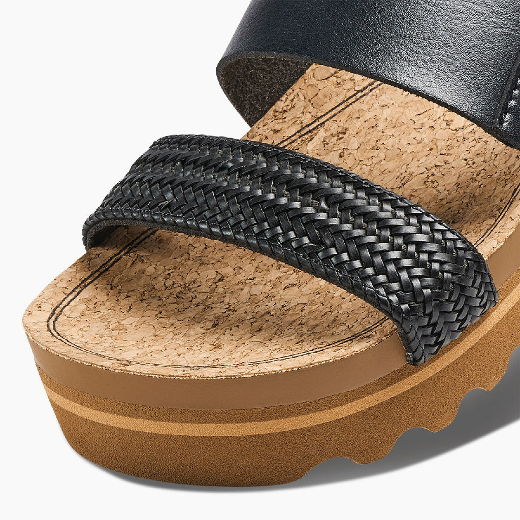 Cushion Vista Hi - Black Braid - Down the Line 1 View