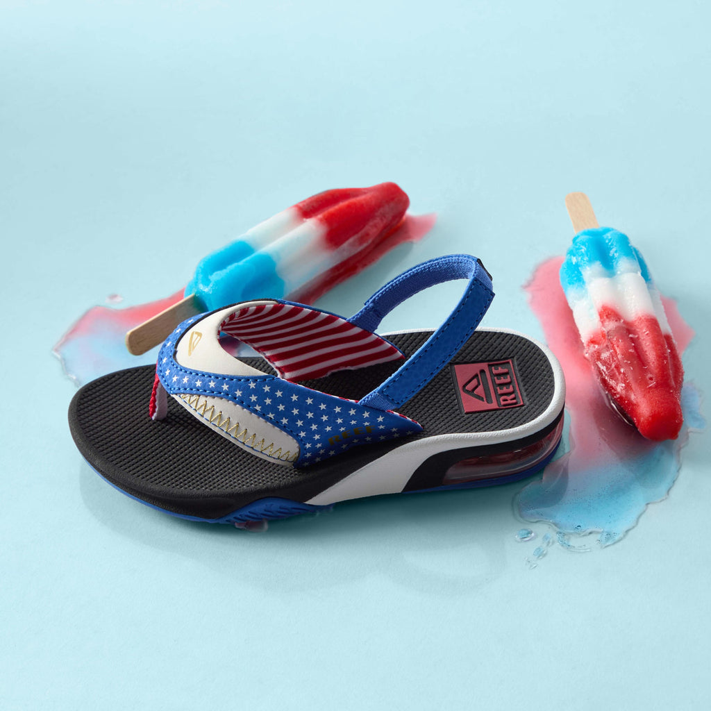 Little Fanning sandal facing right, close-up of footbed and straps with comfort cushioning and arch support