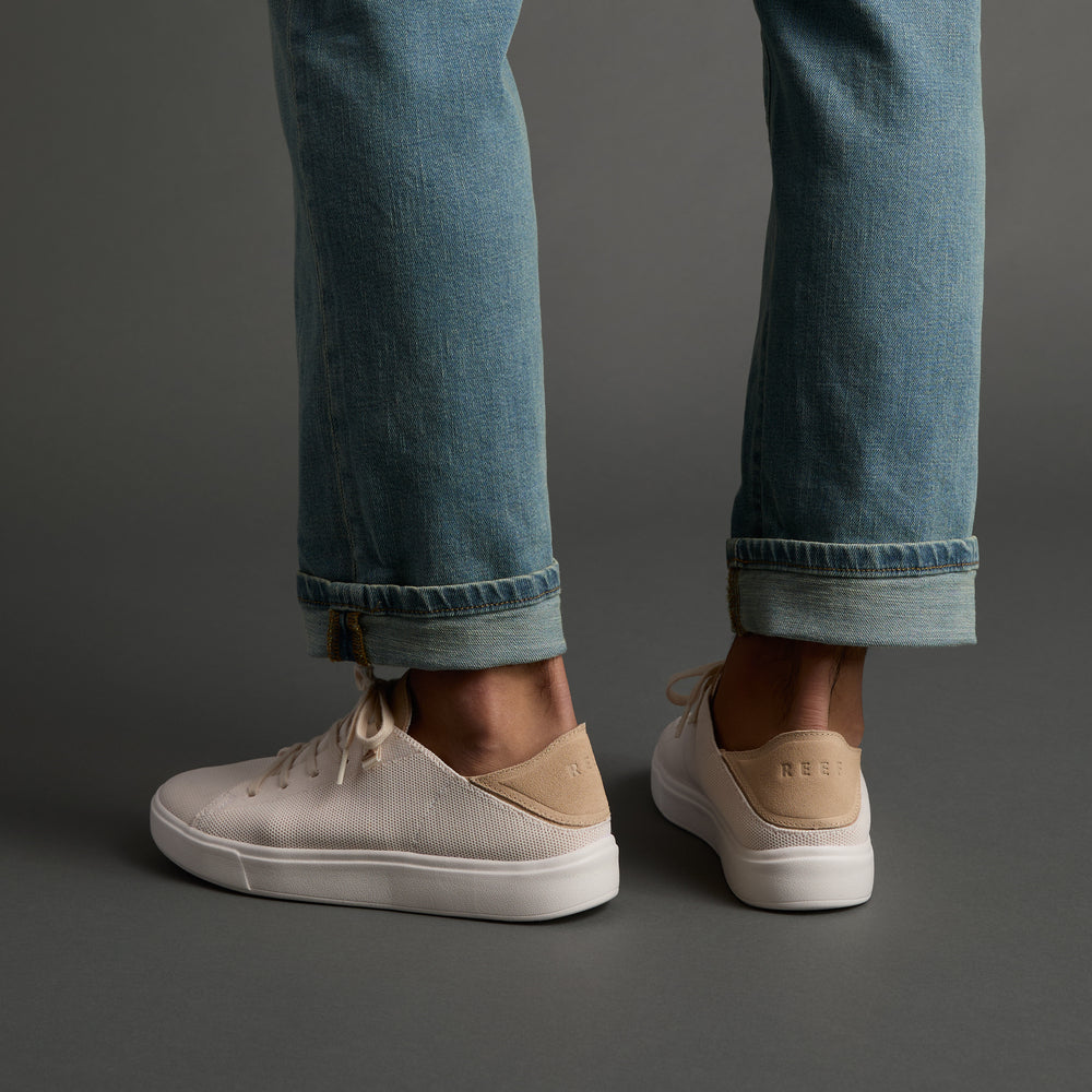 Terramar men's shoes facing backward, showing heel with REEF logo, comfort-focused, beach-inspired and durable design.